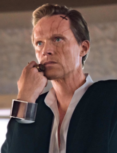 Dryden Vos interpretado por Paul Bettany.